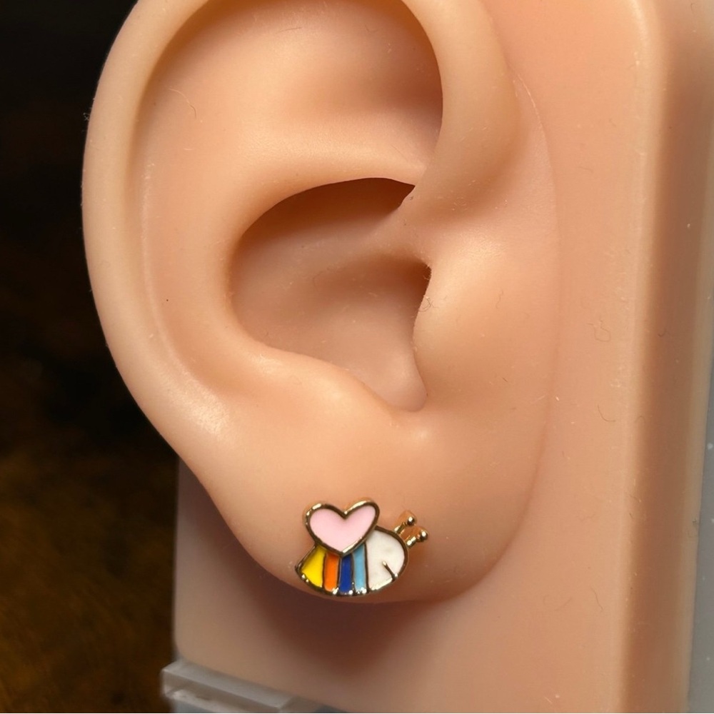 Cute Rainbow Heart Bee Stud Earrings - Pink and Multicolor